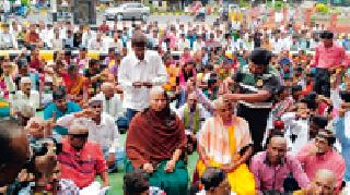 Munda's movement for anti-labor policies of the government | शासनाच्या कामगार विरोधी धोरणाबाबत मुंडण आंदोलन