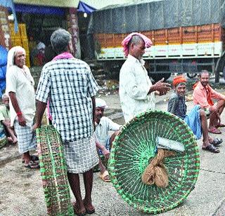 Find out criminals in APMC market | एपीएमसी मार्केटला गुन्हेगारांचा विळखा