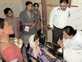 Jayashree's base falls, Usha Kurhade died of cardiac arrest | जयश्रीचा आधारवडही कोसळला, उषा कुऱ्हाडेंचा ह्यदयविकाराने मृत्यू