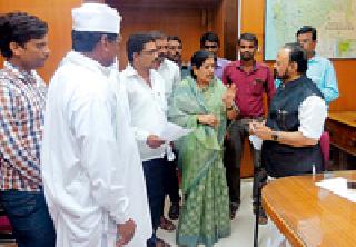 Fill out the vacancies of medical officers or else take out the chair | वैद्यकीय अधिकाऱ्यांची रिक्त पदे भरा अन्यथा खुर्ची बाहेर काढू Fill out the vacancies of medical officers or else take out the chair | वैद्यकीय अधिकाऱ्यांची रिक्त पदे भरा अन्यथा खुर्ची बाहेर काढू