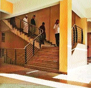 Government Offices Too Lift | सरकारी कार्यालये होईनात लिफ्ट Government Offices Too Lift | सरकारी कार्यालये होईनात लिफ्ट