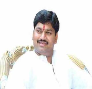 Anticipatory bail granted to Dhananjay Munde | धनंजय मुंडे यांना अटकपूर्व जामीन