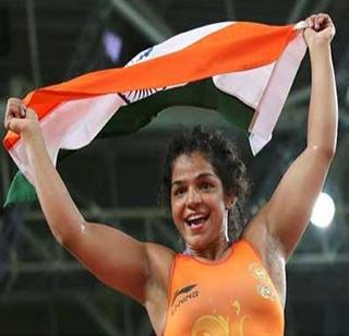 Sakshi Malikan got India's first medal | साक्षी मलिकनं मिळवून दिलं भारताला पहिलं पदक