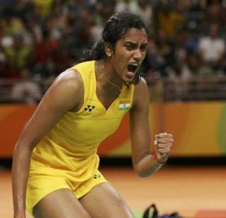 Carnival of Silver Medal by breaking firecrackers in Jalgaon | जळगावात फटाके फोडून रौप्यपदकाचा आनंदोत्सव Carnival of Silver Medal by breaking firecrackers in Jalgaon | जळगावात फटाके फोडून रौप्यपदकाचा आनंदोत्सव