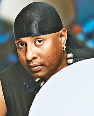 Come on, hit me .. | कम आॅन, हिट मी.. Come on, hit me .. | कम आॅन, हिट मी..