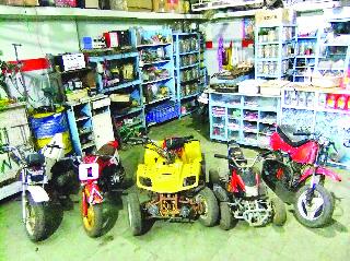 Ravi, who smells like a 'gold'! | भंगाराचं ‘सोनं’ करणारा रवी! Ravi, who smells like a 'gold'! | भंगाराचं ‘सोनं’ करणारा रवी!