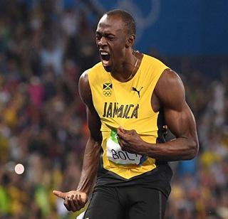 Vega's Badshah Usain Bolt became a cricketer but he became a runner | वेगाचा बादशहा उसैन बोल्टला बनायचं होत क्रिकेटर पण तो बनला धावपटू