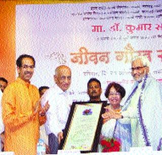 The most in need of the second battle of independence | स्वातंत्र्याच्या दुसऱ्या लढाईची सध्या सर्वाधिक गरज The most in need of the second battle of independence | स्वातंत्र्याच्या दुसऱ्या लढाईची सध्या सर्वाधिक गरज