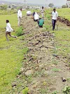 Gardens to take part in the forest area of ​​shrubs | झुडपी जमिनीवर वनविभाग साकारणार उद्यान