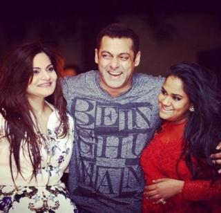 Salman's sister went missing in the house | सलमानच्या बहिणीच्या घरात झाली चोरी.. Salman's sister went missing in the house | सलमानच्या बहिणीच्या घरात झाली चोरी..