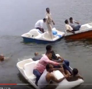 VIDEO: Youth Suicide Attempts in Preventive Action | VIDEO : प्रतिबंधात्मक कारवाईतील युवकांचा आत्महत्येचा प्रयत्न VIDEO: Youth Suicide Attempts in Preventive Action | VIDEO : प्रतिबंधात्मक कारवाईतील युवकांचा आत्महत्येचा प्रयत्न