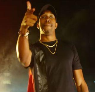 Dwayne Bravo to play in the Bollywood movie | बॉलिवूड चित्रपटात गाणार ड्वेन ब्राव्हो Dwayne Bravo to play in the Bollywood movie | बॉलिवूड चित्रपटात गाणार ड्वेन ब्राव्हो