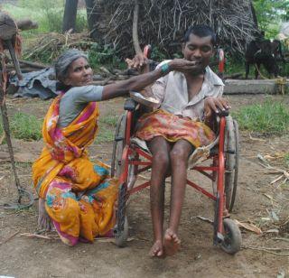 VIDEO: Awake! | VIDEO : दहा वर्षापासून दिव्यांग तरूणाला मदतीची प्रतीक्षा ! VIDEO: Awake! | VIDEO : दहा वर्षापासून दिव्यांग तरूणाला मदतीची प्रतीक्षा !