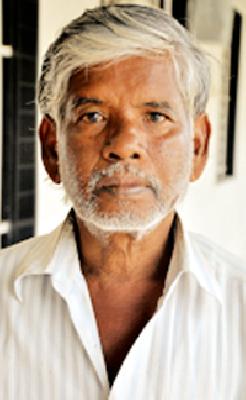 'Lots of Secretly Seated' | 'चटुलेकडे बरीच गुपिते' 'Lots of Secretly Seated' | 'चटुलेकडे बरीच गुपिते'