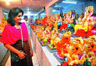 Market dressed | बाजारपेठ सजली Market dressed | बाजारपेठ सजली