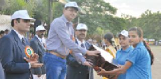 Triveni, Sachin 'best athlete' | त्रिवेणी, सचिन 'बेस्ट अॅथलीट' Triveni, Sachin 'best athlete' | त्रिवेणी, सचिन 'बेस्ट अॅथलीट'