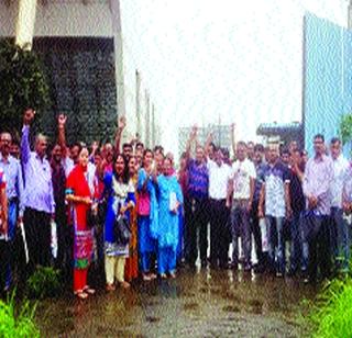 Investors hit the Hex World Project | हेक्स वर्ल्ड प्रकल्पावर गुंतवणूकदारांची धडक Investors hit the Hex World Project | हेक्स वर्ल्ड प्रकल्पावर गुंतवणूकदारांची धडक