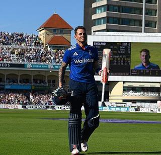 England record 444 runs in ODIs | एकदिवसीय मालिकेत 444 धावा करून इंग्लंडनं रचला विश्वविक्रम England record 444 runs in ODIs | एकदिवसीय मालिकेत 444 धावा करून इंग्लंडनं रचला विश्वविक्रम