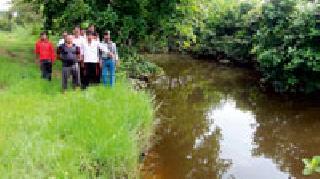 Chemically water for rice husk! | धानपिकांसाठी रसायनयुक्त पाणी!