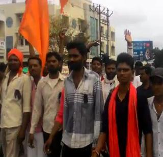 Maratha community rallies rally in Beed | बीडमध्ये मराठा समाजाच्या मोर्चाला उसळली गर्दी Maratha community rallies rally in Beed | बीडमध्ये मराठा समाजाच्या मोर्चाला उसळली गर्दी