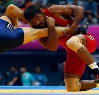 Silver medal awarded to Yogeshwar for the London Olympics | लंडन ऑलिम्पिकसाठी योगेश्वरला मिळाले रौप्यपदक Silver medal awarded to Yogeshwar for the London Olympics | लंडन ऑलिम्पिकसाठी योगेश्वरला मिळाले रौप्यपदक