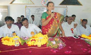 Have Friendships With Parents | आईवडिलांसोबत मैत्रीभाव ठेवा Have Friendships With Parents | आईवडिलांसोबत मैत्रीभाव ठेवा