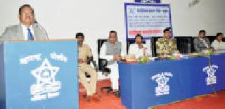 The console gets from the court | न्यायालयातून मिळते सांत्वना