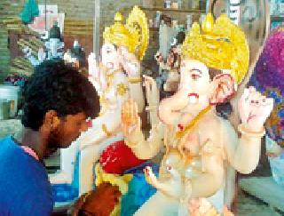 Hunger Stickers | मूर्तीकारांवर उपासमारीचे संकट Hunger Stickers | मूर्तीकारांवर उपासमारीचे संकट