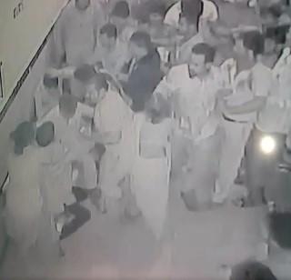 Fierce assault on a couple who refused to donate money for Ganpati | गणपतीची वर्गणी देण्यास नकार देणा-या दाम्पत्याला बेदम मारहाण