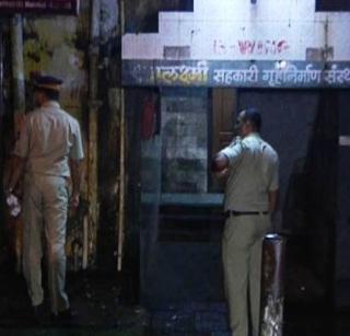 Live-in couples commit suicide in the dark | अंधेरीत 'लिव्ह-इन' कपलची आत्महत्या Live-in couples commit suicide in the dark | अंधेरीत 'लिव्ह-इन' कपलची आत्महत्या