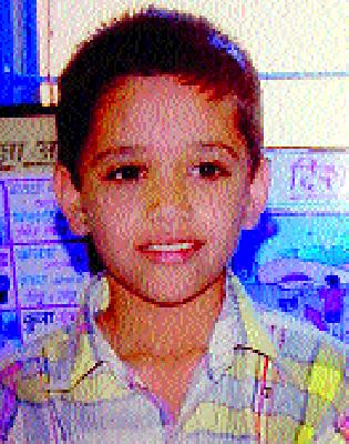 Waqi Khurda falls dead in the child's well | वाकी खुर्दला मुलाचा विहिरीत पडून मृत्यू