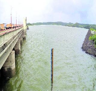 Water reservation should be increased in Kateparata dam! | काटेपूर्णा धरणात वाढवावे लागेल पाण्याचे आरक्षण! Water reservation should be increased in Kateparata dam! | काटेपूर्णा धरणात वाढवावे लागेल पाण्याचे आरक्षण!