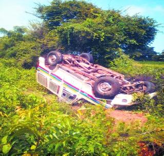 Accident of Chani police car | चान्नी पोलिसांच्या गाडीला अपघात Accident of Chani police car | चान्नी पोलिसांच्या गाडीला अपघात