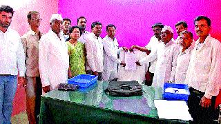 Request for the power distribution officer's chair | वीज वितरण अधिकाऱ्याच्या खुर्चीला निवेदन