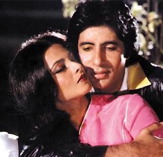 Amitabh-Rekha's love 'Silsila' stopped after 'that' event | 'त्या' घटनेनंतर अमिताभ-रेखाचा प्रेमाचा 'सिलसिला' थांबला Amitabh-Rekha's love 'Silsila' stopped after 'that' event | 'त्या' घटनेनंतर अमिताभ-रेखाचा प्रेमाचा 'सिलसिला' थांबला
