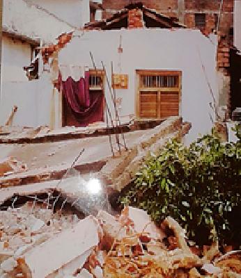 The city president hated encroachment by hatred | नगराध्यक्षांनी द्वेषभावनेतून अतिक्रमण हटविले