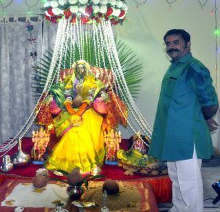 Kanohojiraje arrives in Ghori's Ghori of the 282-year old tradition of the Anganre family | कान्होजीराजे आंग्रे घराण्याच्या 282 वर्षांच्या प्राचीन परंपरेच्या गौरीचे घेरीयामध्ये आगमन Kanohojiraje arrives in Ghori's Ghori of the 282-year old tradition of the Anganre family | कान्होजीराजे आंग्रे घराण्याच्या 282 वर्षांच्या प्राचीन परंपरेच्या गौरीचे घेरीयामध्ये आगमन