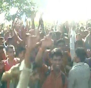 In Bhopal, Naval recruitment of young people injured in stampede | मुंबईत नौदल भरतीवेळी भोंगळ कारभार, चेंगराचेंगरीत तरुण जखमी