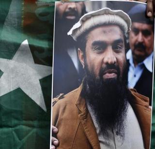 Notice to 7 accused including Lakhvi | लख्वीसह ७ आरोपींना नोटीस Notice to 7 accused including Lakhvi | लख्वीसह ७ आरोपींना नोटीस