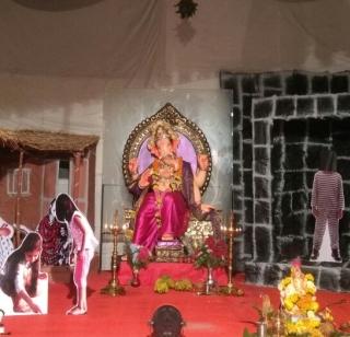 Ganesh Murthy of the paper pulp in Mirarode's creation | मीरारोडच्या सृष्टीमध्ये कागदी लगद्याची गणेशमुर्ती Ganesh Murthy of the paper pulp in Mirarode's creation | मीरारोडच्या सृष्टीमध्ये कागदी लगद्याची गणेशमुर्ती