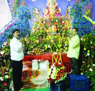 Message from 'Beti Rescue' given by 'King of Flowers' in Palghar | पालघरमधील ‘फुलाचा राजा’ने दिला ‘बेटी बचाव’चा संदेश