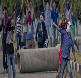 80 missing Kashmiri militant organizations missing? | कश्मीरचे ८० बेपत्ता तरुण दहशतवादी संघटनेत ? 80 missing Kashmiri militant organizations missing? | कश्मीरचे ८० बेपत्ता तरुण दहशतवादी संघटनेत ?