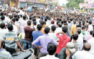 Dreams Play School seized two buses | ड्रीम्स् प्ले स्कूलच्या दोन बस जप्त Dreams Play School seized two buses | ड्रीम्स् प्ले स्कूलच्या दोन बस जप्त