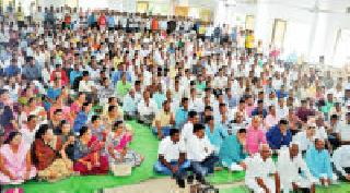 The 'Maratha Kranti Morcha' meeting was a noisy crowd | ‘मराठा क्रांती मोर्चा’ बैठकीला चिक्कार गर्दी