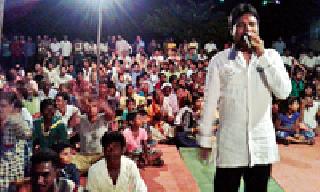 In the Palandur Police Station, | पालांदूर पोलीसठाण्यात जल्लोश श्री गणेशाचा