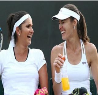 Sania, Hingis have only 5 points difference | सानिया, हिंगीसमध्ये अवघ्या ५ गुणांचे अंतर Sania, Hingis have only 5 points difference | सानिया, हिंगीसमध्ये अवघ्या ५ गुणांचे अंतर