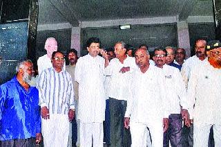 The front of the government's resentment | सरकारवरील नाराजीतूनच मोर्चे The front of the government's resentment | सरकारवरील नाराजीतूनच मोर्चे