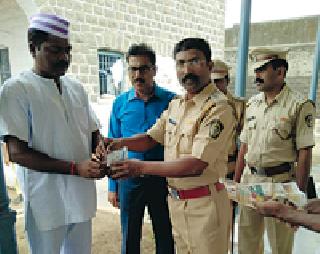 Tulsus lizards taken by the captives | बंदीजनांनी घेतला तुळस रोपवनाचा ध्यास