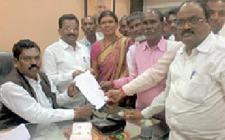 Relax the condition of the three generations | तीन पिढ्यांची अट शिथील करा