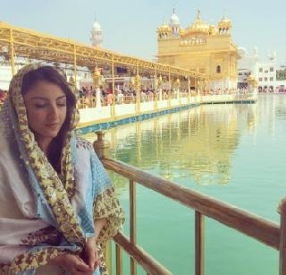 Muslims can also take Ganesh Darshan - Soha Ali Khan | मुस्लीमही घेऊ शकतात गणेशदर्शन - सोहा अली खान Muslims can also take Ganesh Darshan - Soha Ali Khan | मुस्लीमही घेऊ शकतात गणेशदर्शन - सोहा अली खान